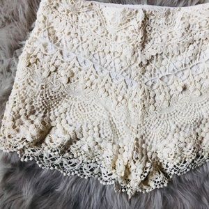 GORGEOUS Lace Shorts Size 4